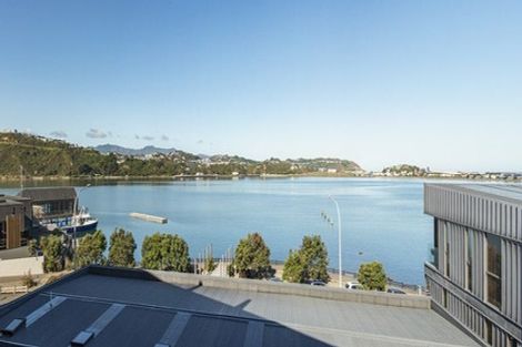 Photo of property in Patent 326 Apartments, 209s/326 Evans Bay Parade, Hataitai, Wellington, 6021