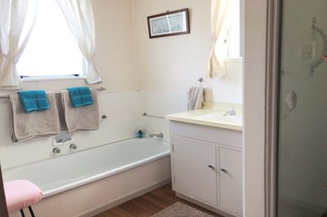 Photo of property in 20 Charles Street, Levin, 5510