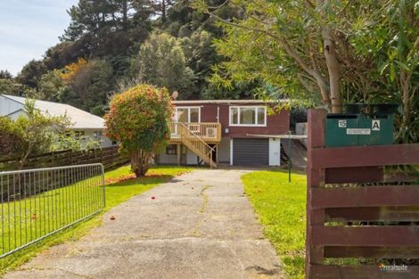 Photo of property in 15 James Grove, Stokes Valley, Lower Hutt, 5019