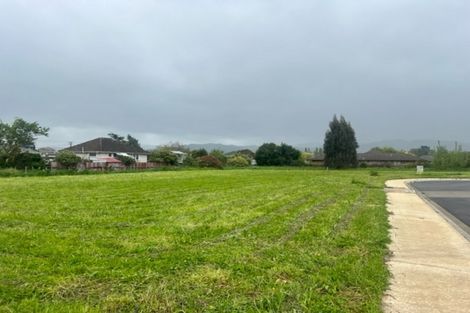 Photo of property in 5 Kakariki Crescent, Carterton, 5713