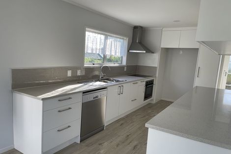 Photo of property in 73 Triangle Road, Massey, Auckland, 0614