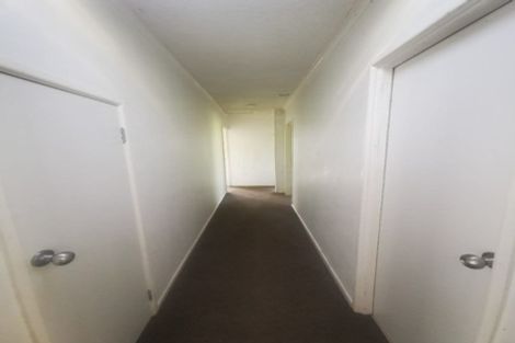 Photo of property in 3 Longburn Road, Henderson, Auckland, 0610