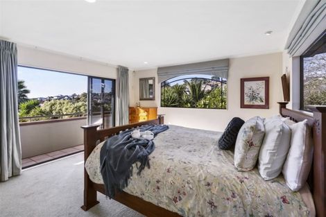 Photo of property in 23 Hogarth Rise, West Harbour, Auckland, 0618