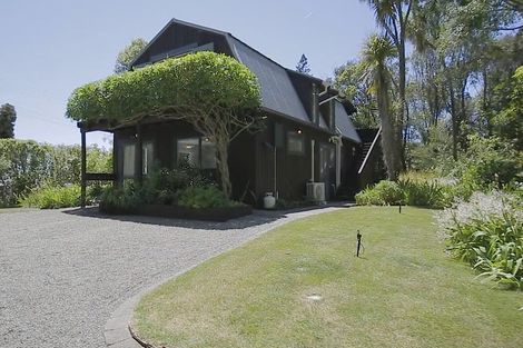 Photo of property in Atholwood Luxury Accommodation, 118 Bronte Road East, Bronte, Upper Moutere, 7173