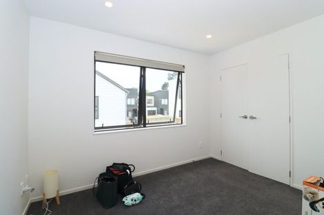 Photo of property in 2 Korokio Lane, Henderson, Auckland, 0612
