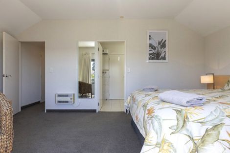 Photo of property in 1/7 Tui Street, Torbay, Auckland, 0630