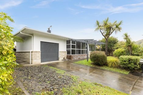 Photo of property in 11 Trigg Crescent, Taradale, Napier, 4112