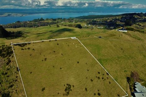 Photo of property in 40 Trig Hill, Acacia Bay, Taupo, 3385