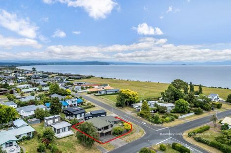 Photo of property in 94 Wharewaka Road, Wharewaka, Taupo, 3330