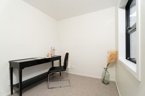 Photo of property in 50 Farnworth Terrace, Glenside, Wellington, 6037