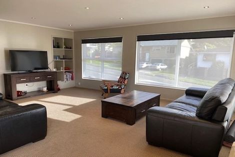 Photo of property in 70 Oriel Avenue, Tawa, Wellington, 5028