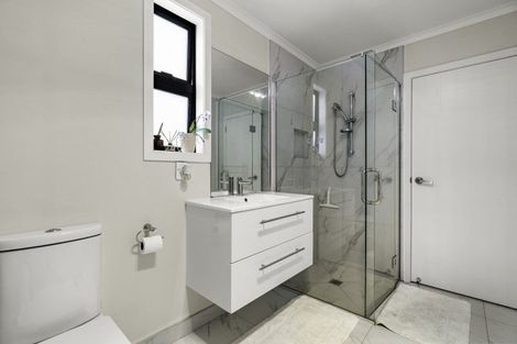 Photo of property in 2 Inuwai Street, Glenview, Hamilton, 3206