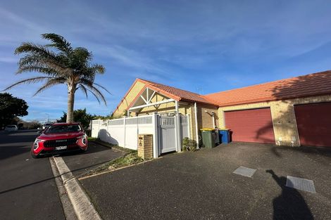 Photo of property in 3 Dunbarton Drive, Ranui, Auckland, 0612