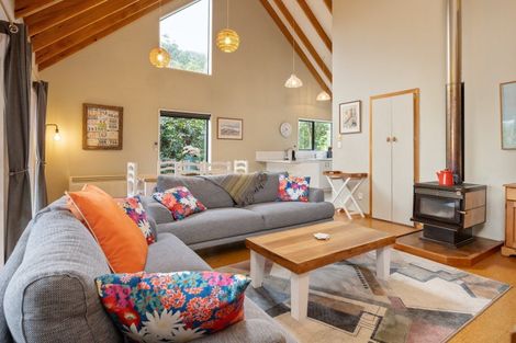 Photo of property in 14 Sandy Bay Road, Black Rock, Picton, 7282