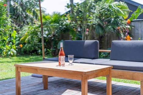 Photo of property in 1 Summer Lane, Tairua, 3508