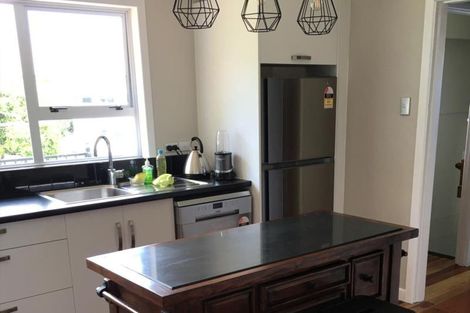 Photo of property in 27 Trafalgar Street, Westown, New Plymouth, 4310