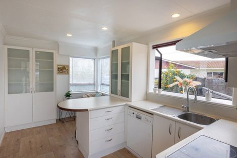 Photo of property in 17b Cecil Place, Cloverlea, Palmerston North, 4412