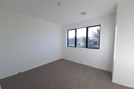 Photo of property in 2b Taratoa Street, Point England, Auckland, 1072