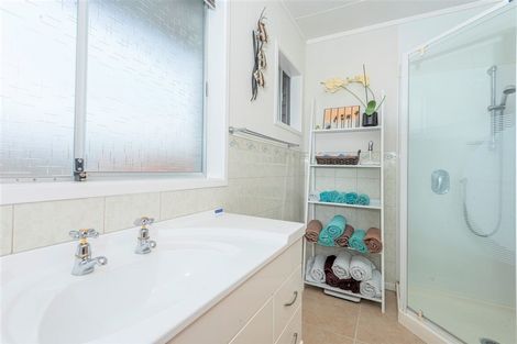 Photo of property in 6 Ranfurly Place, Te Kamo, Whangarei, 0112