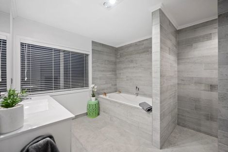 Photo of property in 583 State Highway 16, Kumeu, 0891