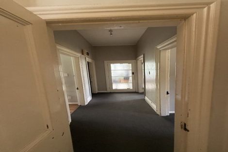 Photo of property in 4 Rixon Grove, Mount Victoria, Wellington, 6011