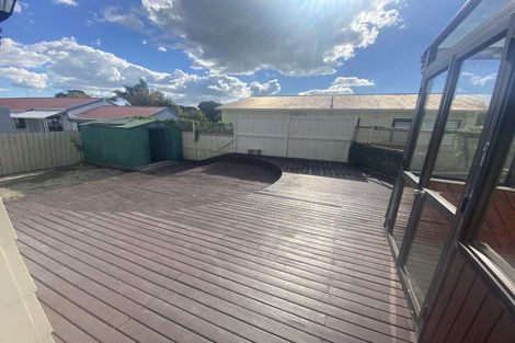 Photo of property in 1/9 Casuarina Road, Half Moon Bay, Auckland, 2012