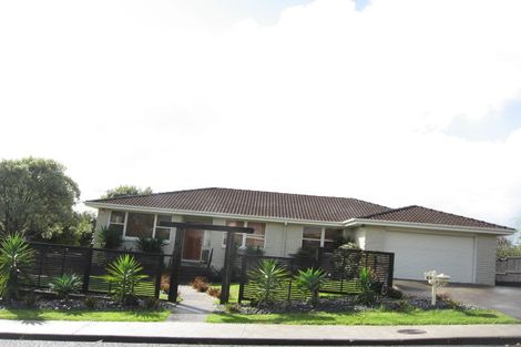 Photo of property in 19 Paisley Street, Mellons Bay, Auckland, 2014