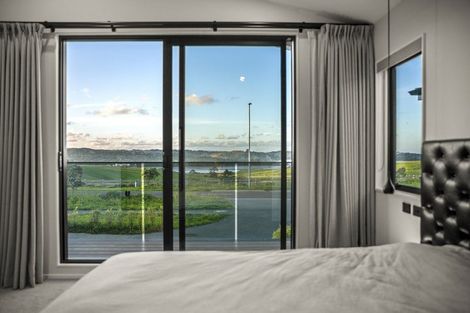 Photo of property in 214 Vaughans Road, Long Bay, Albany, 0792