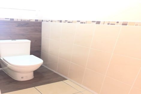 Photo of property in 2/3 Howe Street, Howick, Auckland, 2014