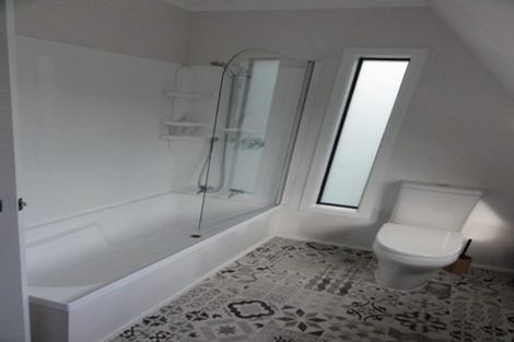 Photo of property in 2 Otonga Way, Churton Park, Wellington, 6037