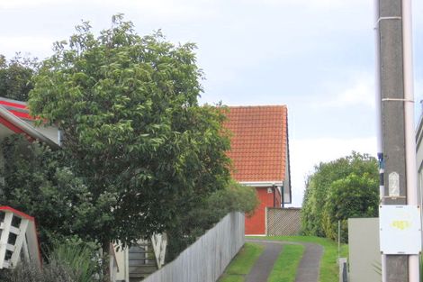 Photo of property in 235a Oceanbeach Road, Mount Maunganui, 3116