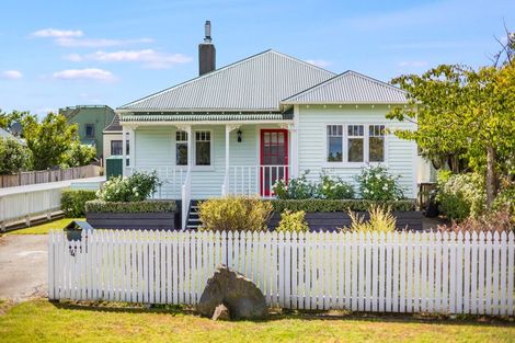 Photo of property in 4b Bay Drive, Titahi Bay, Porirua, 5022