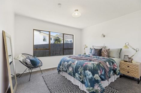 Photo of property in 24 John Witton Drive, Crofton Downs, Wellington, 6035