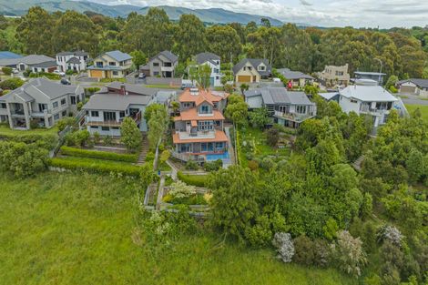 Photo of property in 47 Ruapehu Drive, Fitzherbert, Palmerston North, 4410