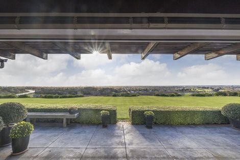 Photo of property in 38 Titirangi Drive, Fitzherbert, Palmerston North, 4471