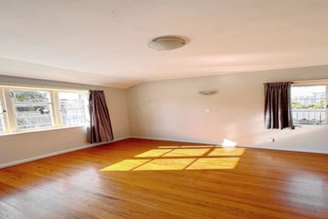 Photo of property in 31 Queensway, Three Kings, Auckland, 1024