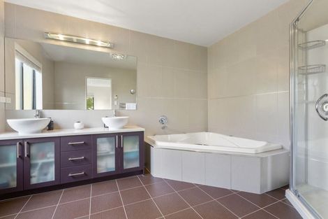 Photo of property in 56 Aberley Road, Schnapper Rock, Auckland, 0632