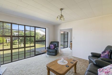 Photo of property in 15b Hadfield Street, Otaki, 5512