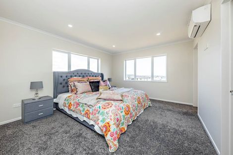 Photo of property in 16 Te Aramanu Crescent, Papakura, 2110