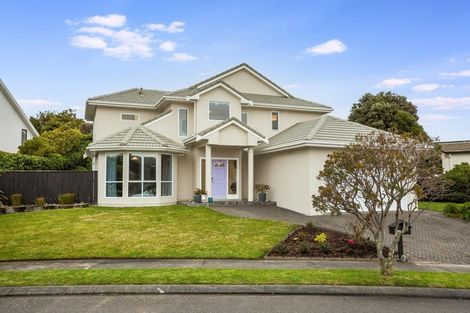 Photo of property in 2 Portage Place, Whitby, Porirua, 5024