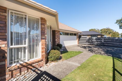Photo of property in 12/358 College Street, West End, Palmerston North, 4410