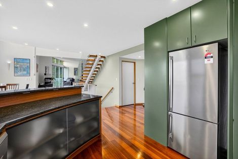 Photo of property in 10 Waitea Road, Muriwai, Waimauku, 0881