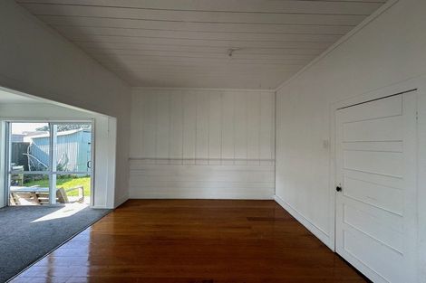 Photo of property in 104 Centennial Avenue, Waitara, 4320