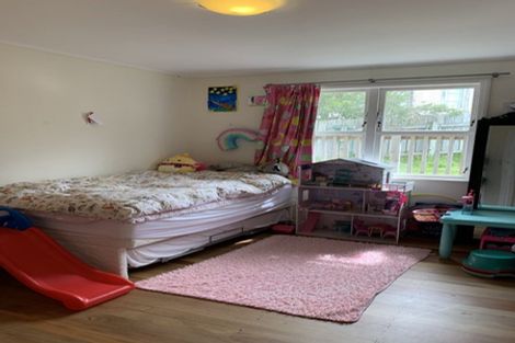 Photo of property in 38 Lyndfield Lane, Newlands, Wellington, 6037