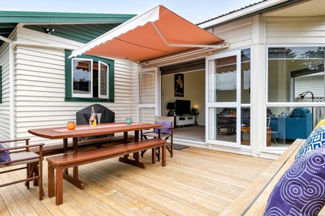 Photo of property in 121 Lemon Street, New Plymouth, 4312