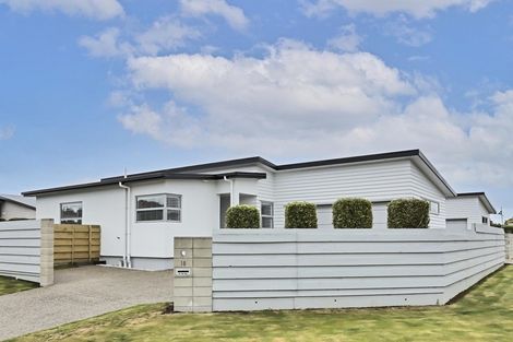 Photo of property in 18 Rosewood Drive, Rosedale, Invercargill, 9810