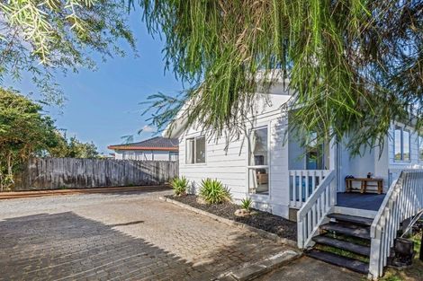 Photo of property in 12 Childers Road, Ranui, Auckland, 0612