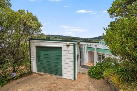 Photo of property in 9 Hampton Hill Road, Tawa, Wellington, 5028