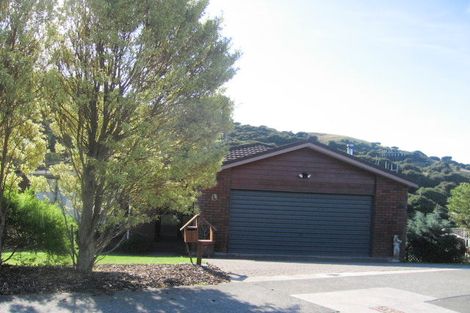Photo of property in 1 Shackle Lane, Whitby, Porirua, 5024