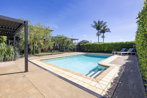 Photo of property in 219 Royal Road, Massey, Auckland, 0614